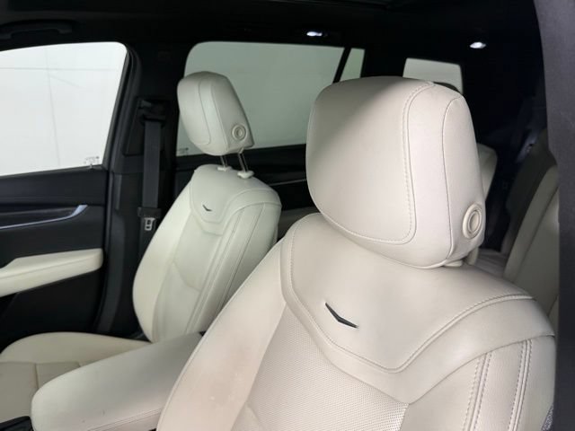 Certified 2022 Cadillac XT6 Sport w/ Technology Package AWD/4WD image 18
