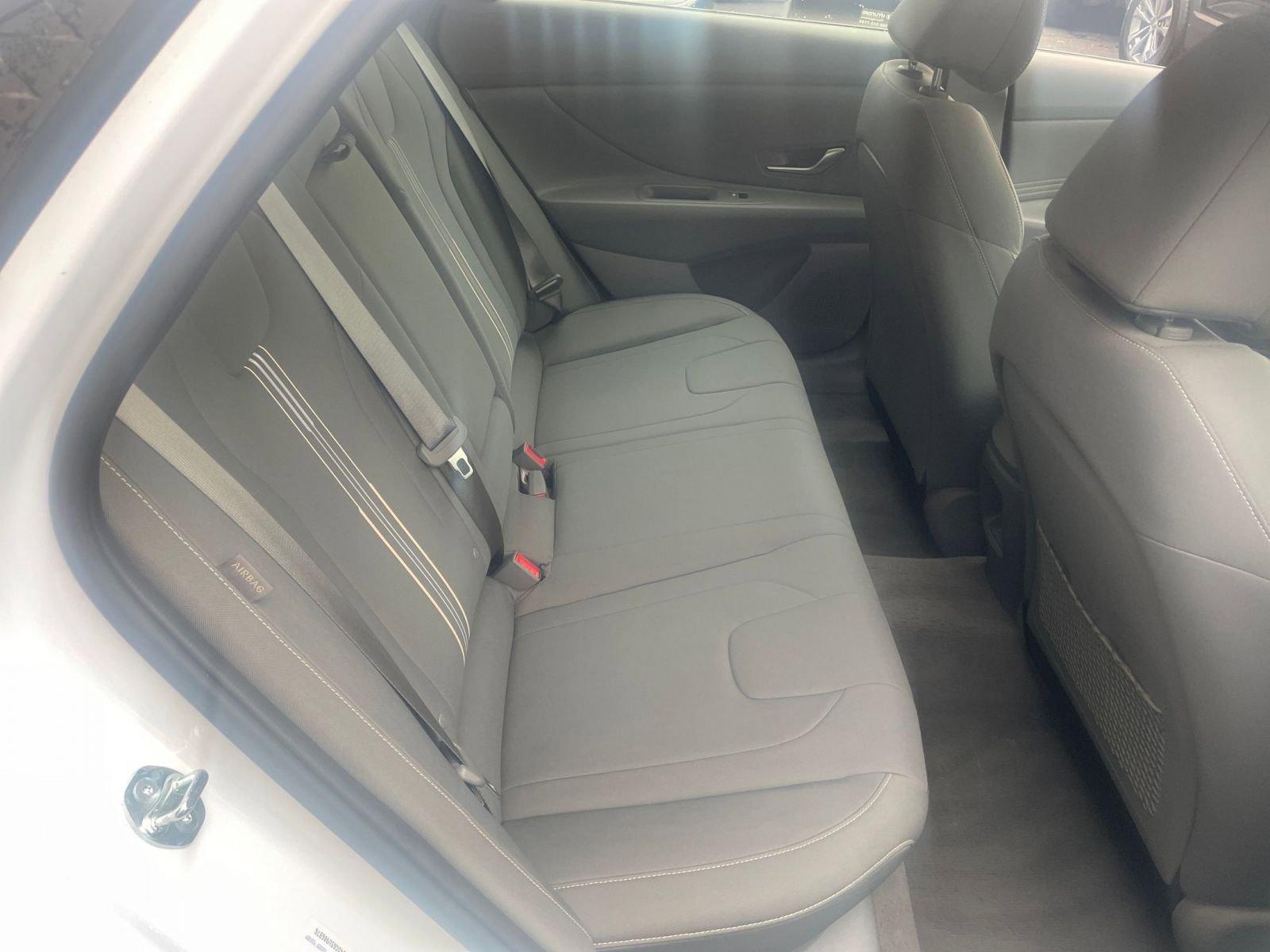 Used 2025 Hyundai Elantra SEL image 38