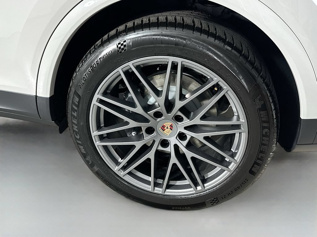New 2026 Porsche Cayenne AWD/4WD image 34