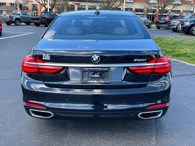 Used 2017 BMW 750i RWD image 5