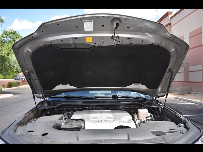 Used 2018 Lexus LX 570 4WD w/ Luxury Package image 45