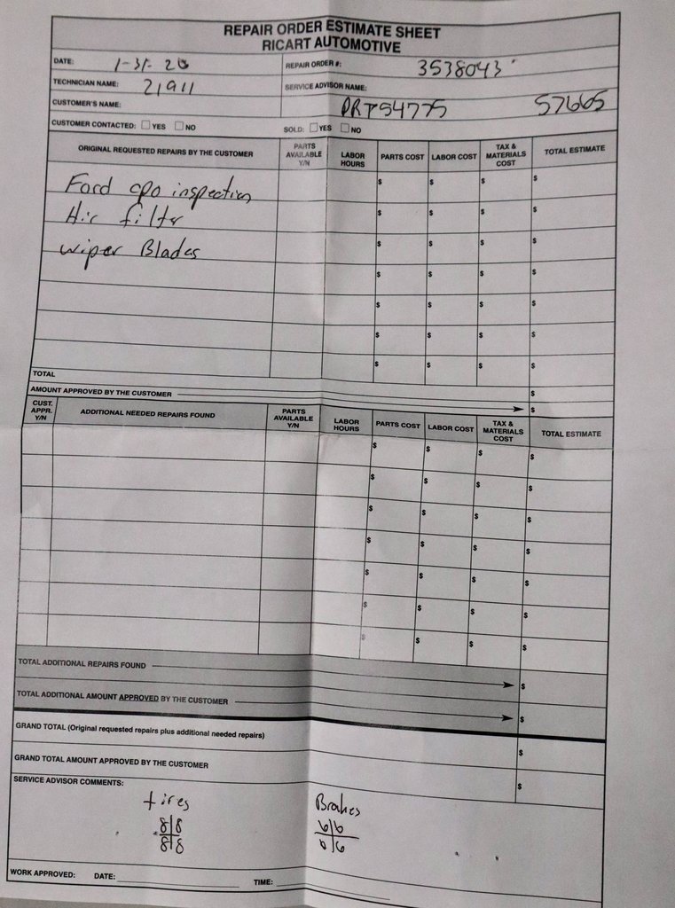 Used 2024 Jeep Grand Cherokee L Laredo image 4