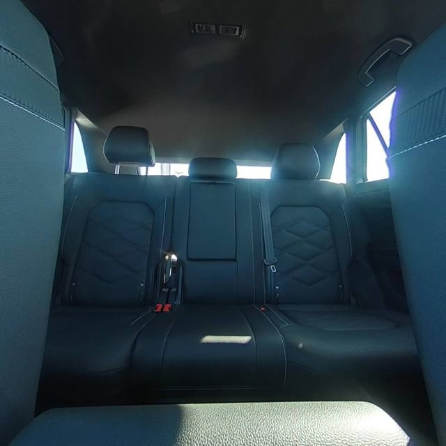 New 2026 Volkswagen Atlas Cross Sport SE image 26