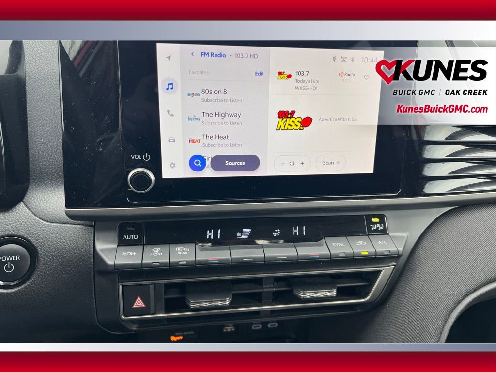 Used 2025 Toyota Camry SE image 17