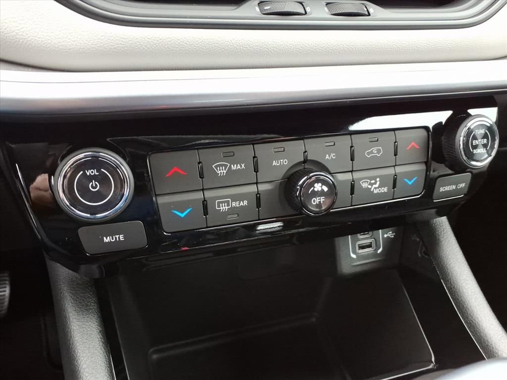 New 2026 Jeep Compass Limited image 25