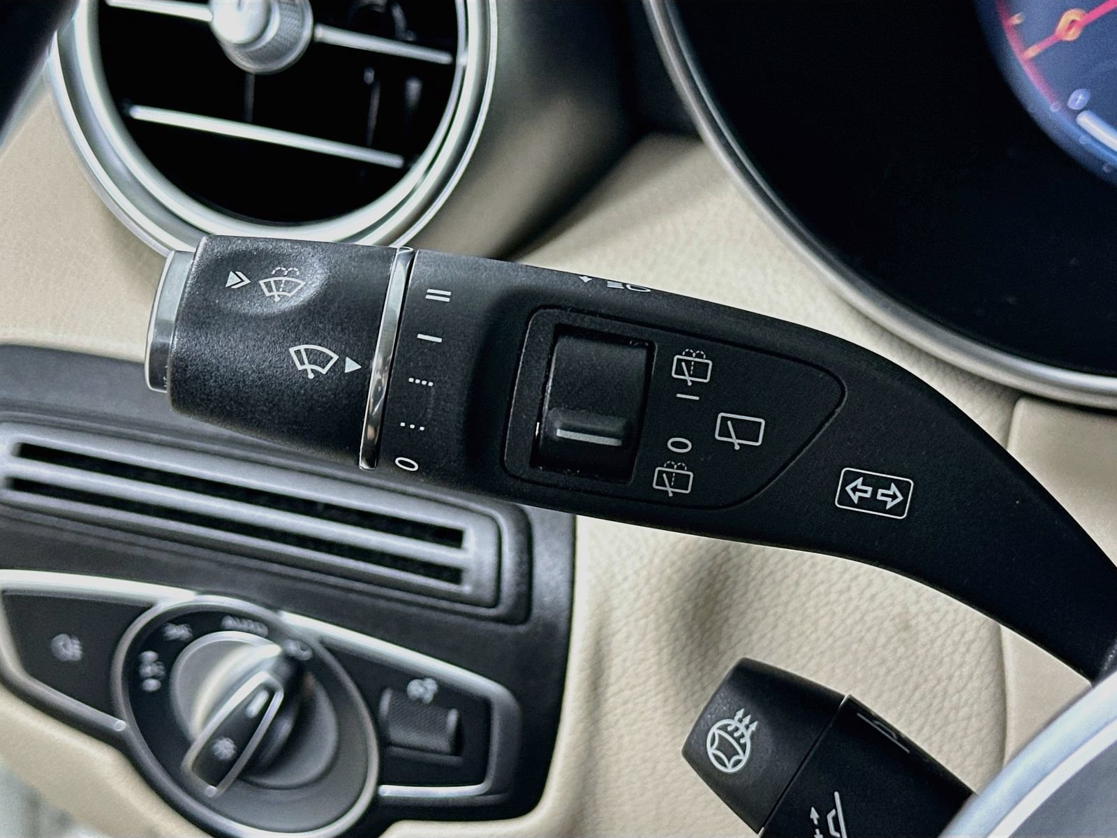 Used 2022 Mercedes-Benz GLC 300 4MATIC image 20