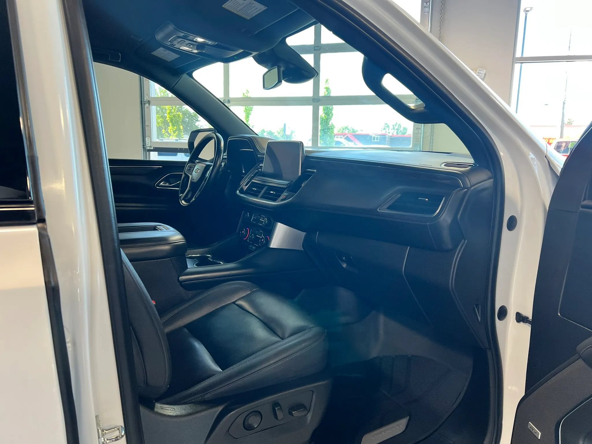 Used 2023 Chevrolet Tahoe LT AWD/4WD image 23
