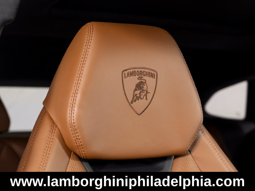 Used 2025 Lamborghini Urus SE AWD/4WD image 41