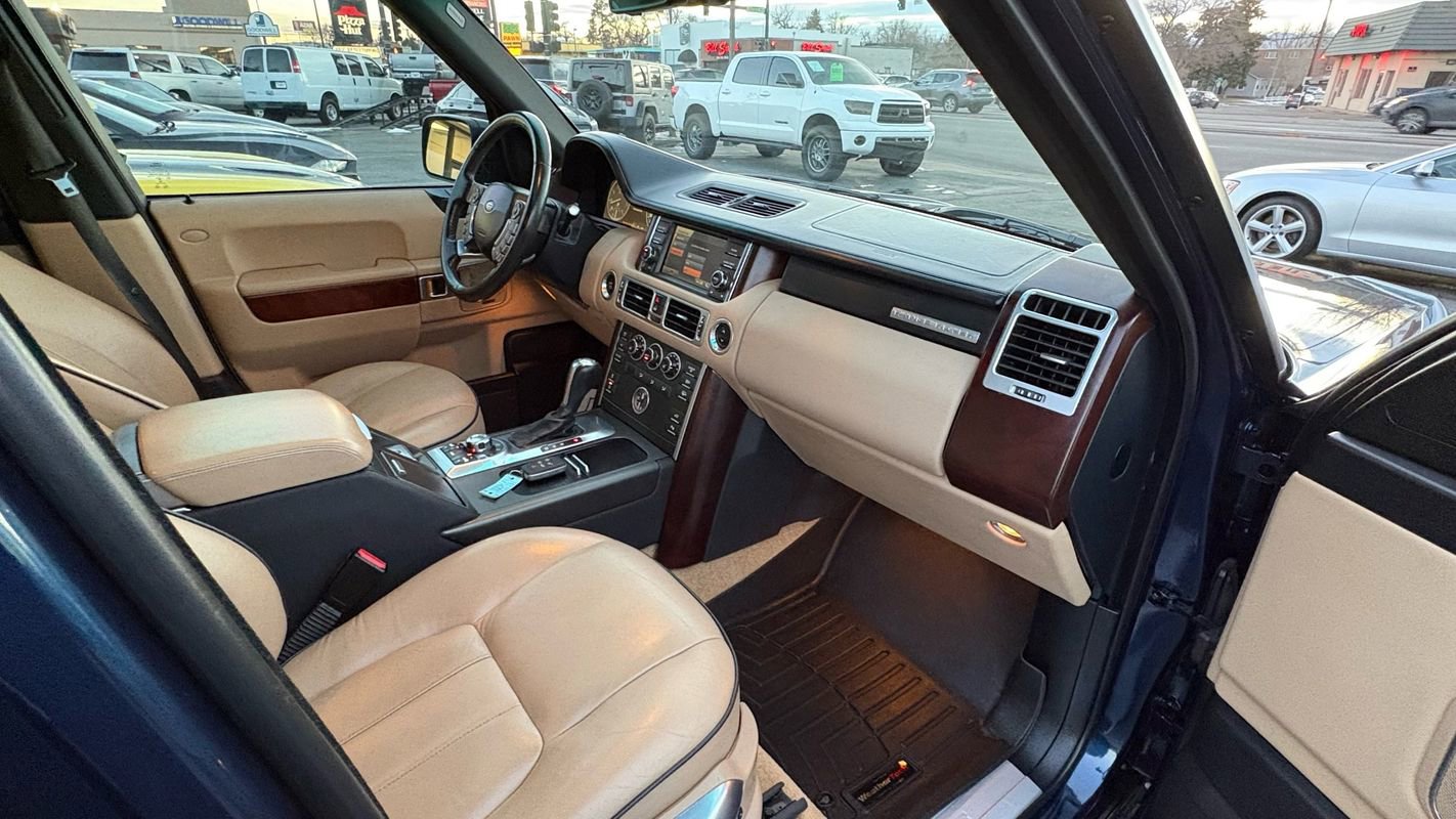 Used 2012 Land Rover Range Rover HSE image 22