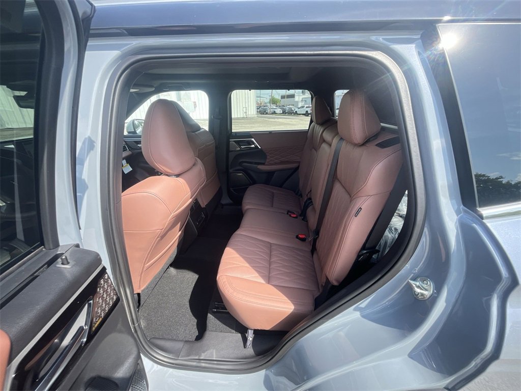 New 2025 Mitsubishi Outlander SEL image 23