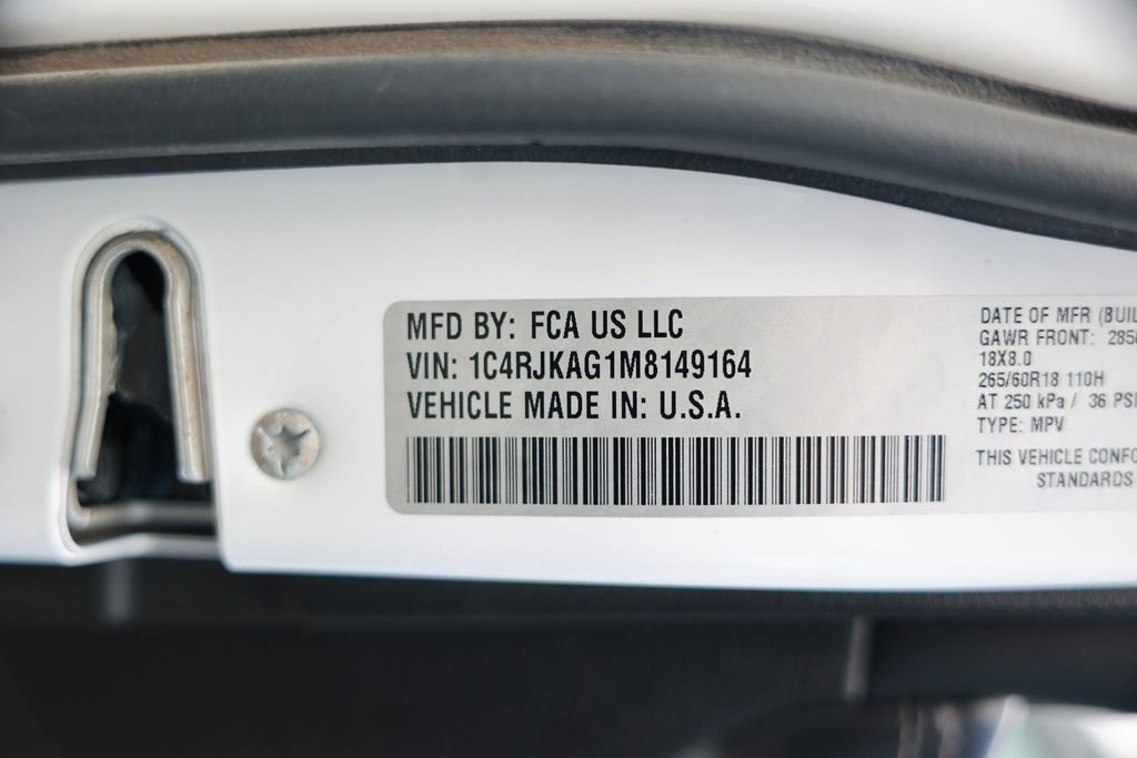 Used 2021 Jeep Grand Cherokee L Laredo w/ Luxury Tech Group I AWD/4WD image 39