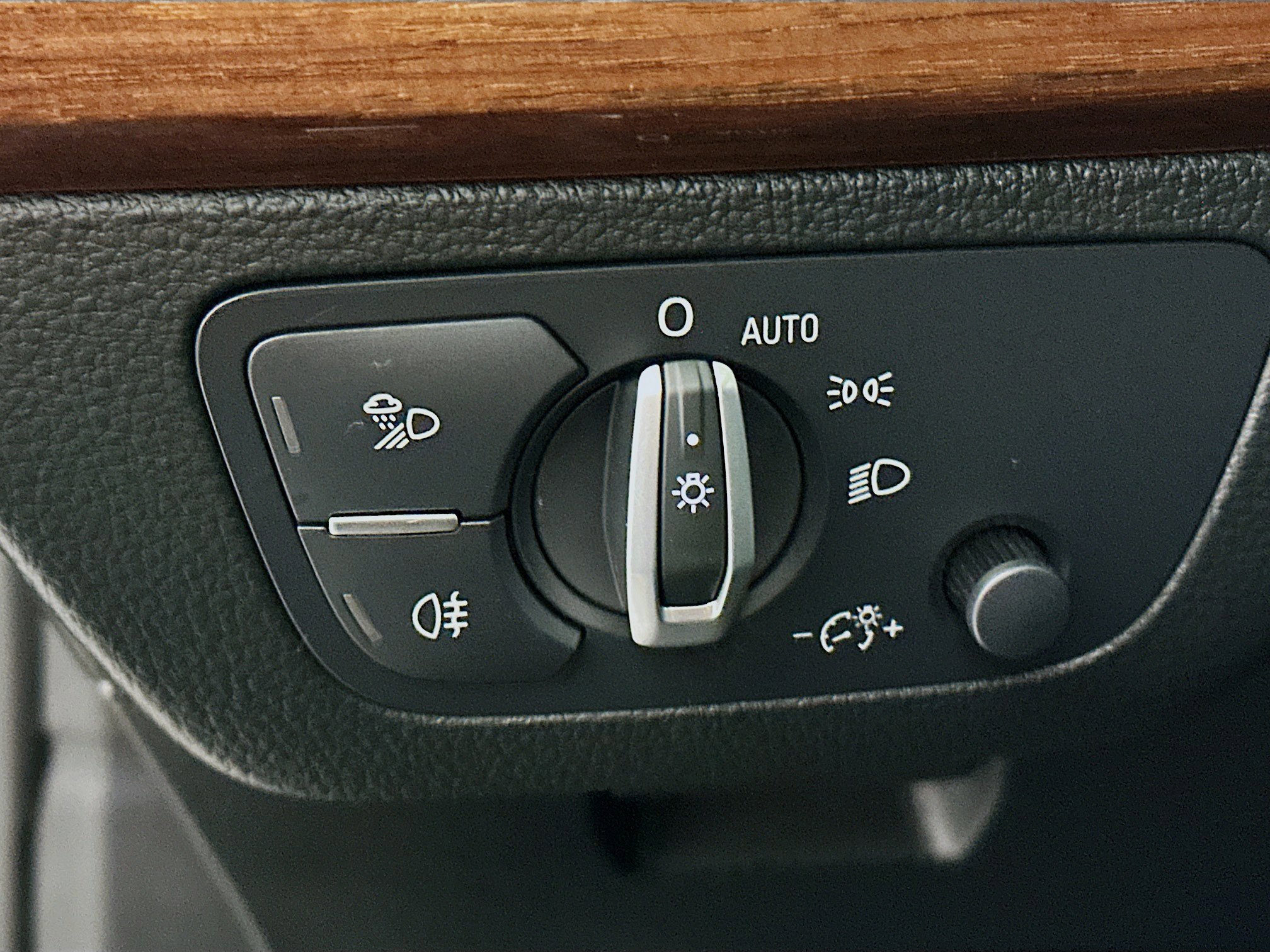 Used 2021 Audi Q5 Premium image 17