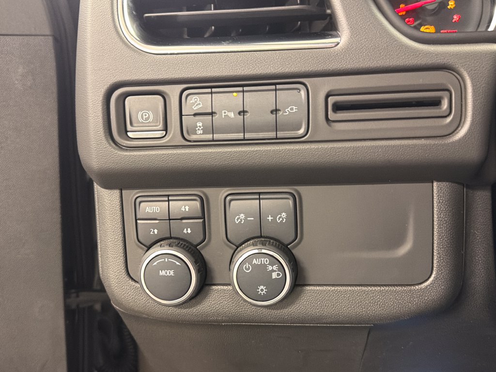 Used 2021 Chevrolet Tahoe Z71 w/ Rear Media and Nav Package AWD/4WD image 36