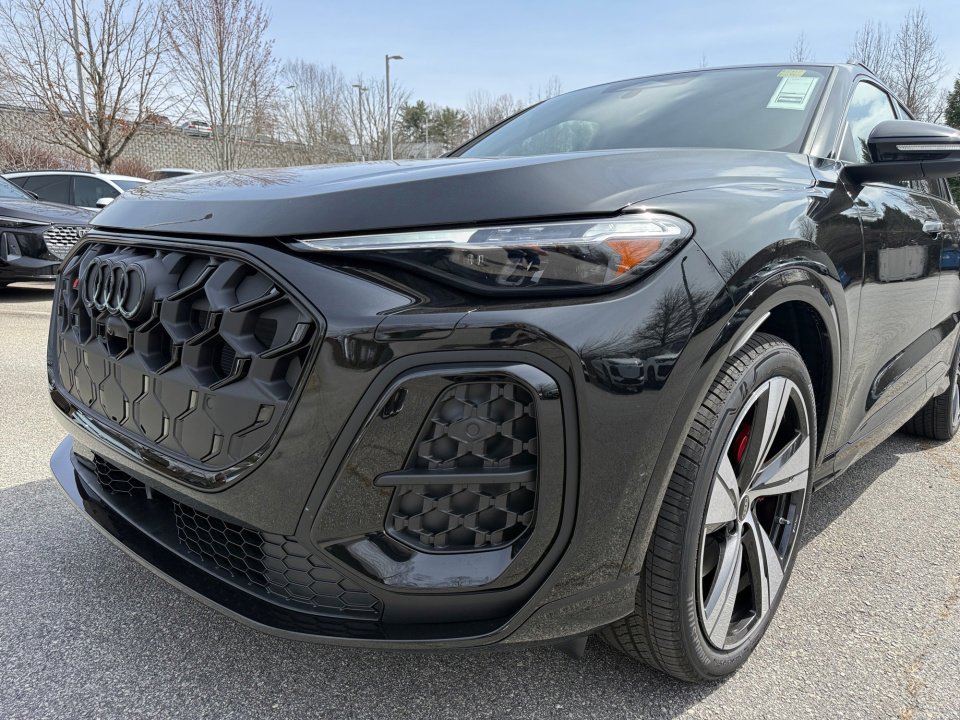 New 2026 Audi SQ5 Premium Plus image 26