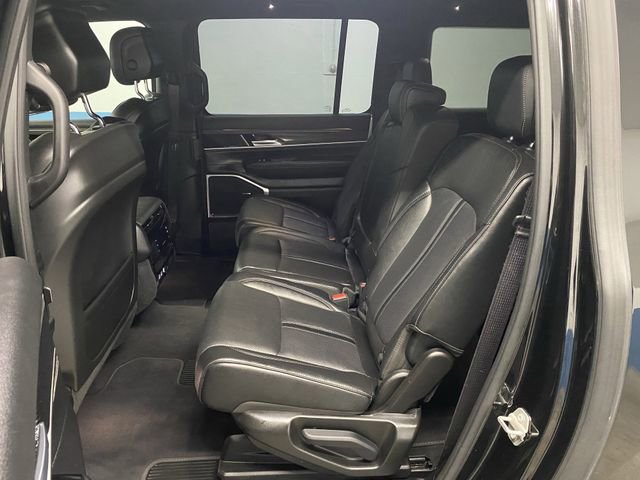 Used 2023 Jeep Wagoneer L Series III w/ Preferred Equipment Group image 35