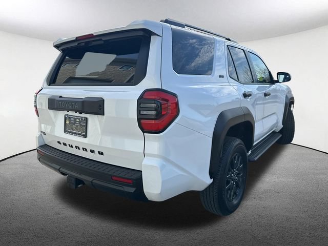 Used 2025 Toyota 4Runner SR5 AWD/4WD image 14