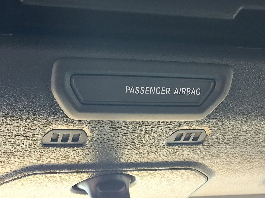 Used 2019 Jeep Wrangler Unlimited Sport image 32