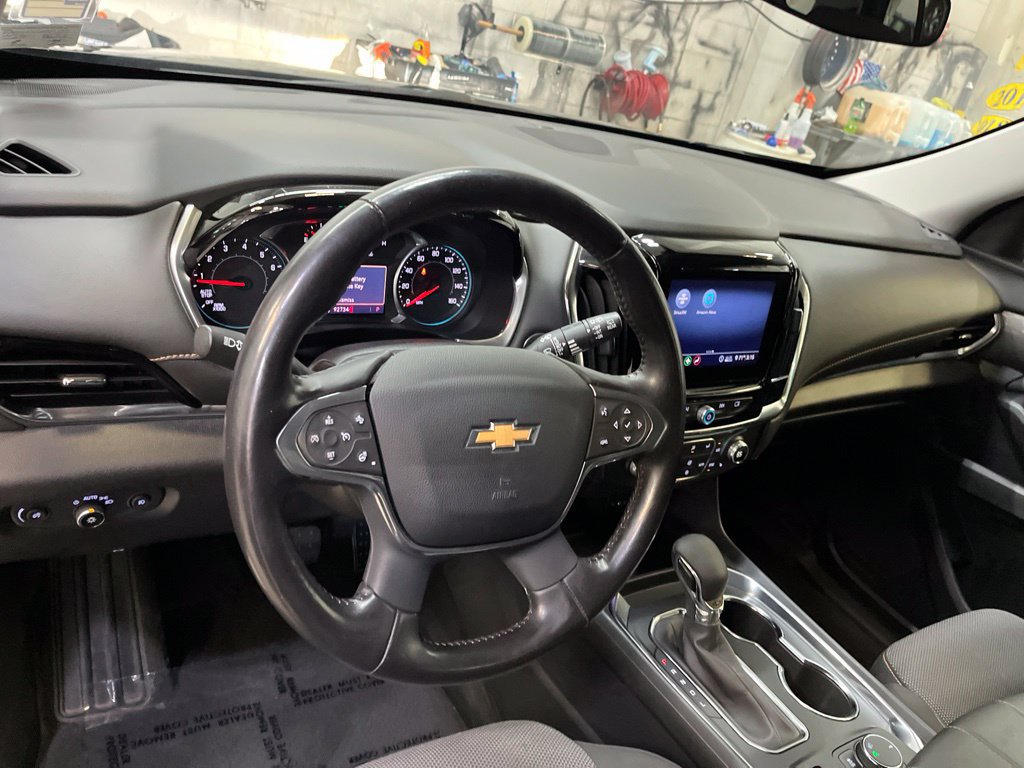 Used 2021 Chevrolet Traverse LT FWD image 14