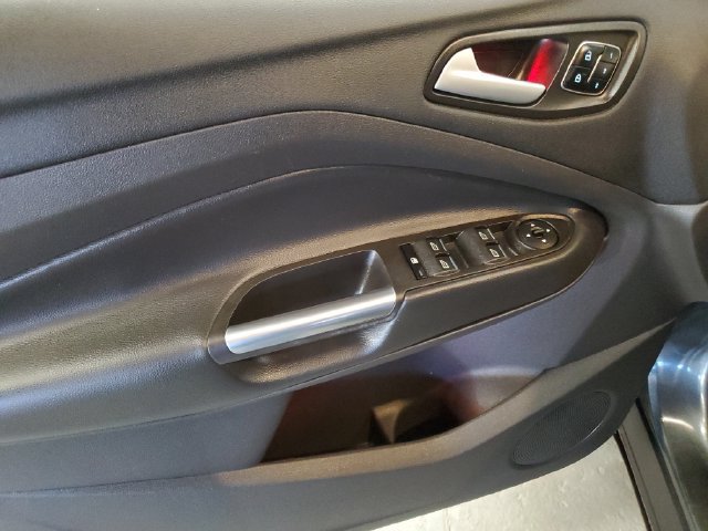 Used 2017 Ford Escape Titanium AWD/4WD image 12