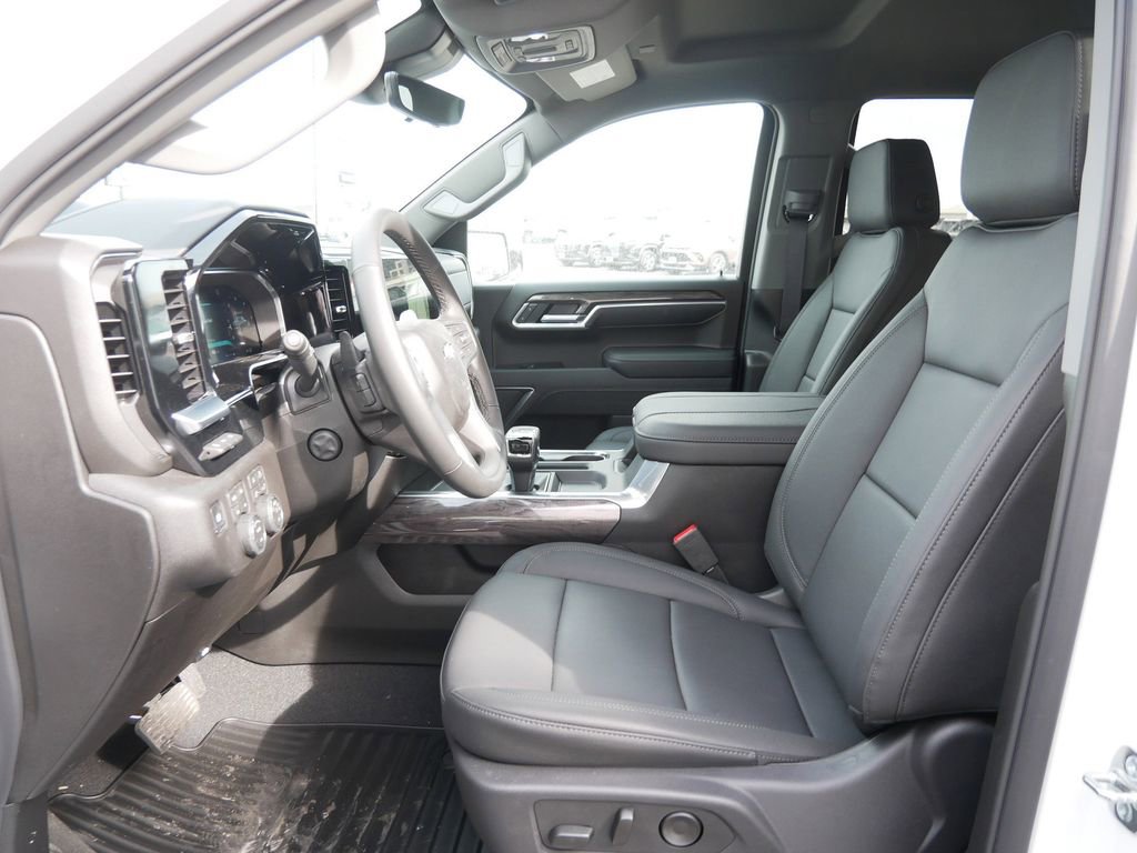 New 2026 Chevrolet Silverado 1500 LTZ w/ Technology Package AWD/4WD image 15
