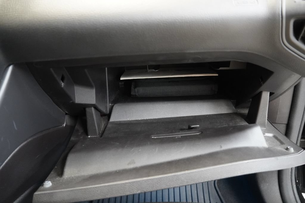 Used 2014 Ford Focus SE w/ SE Winter Package FWD image 37