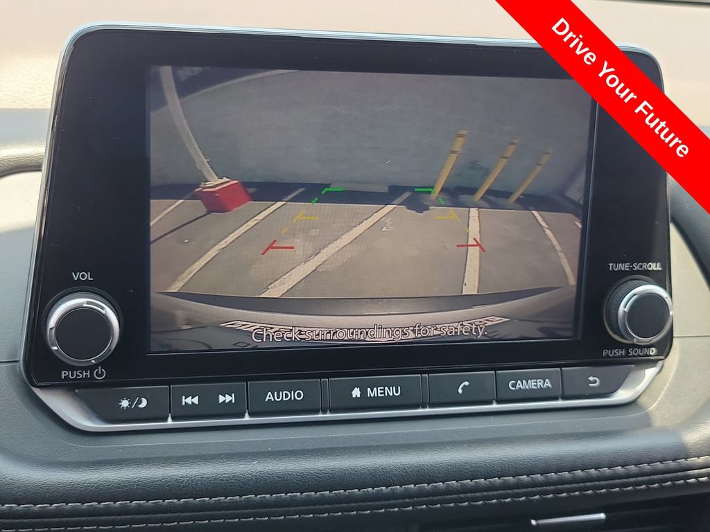 Used 2023 Nissan Rogue SV FWD image 10