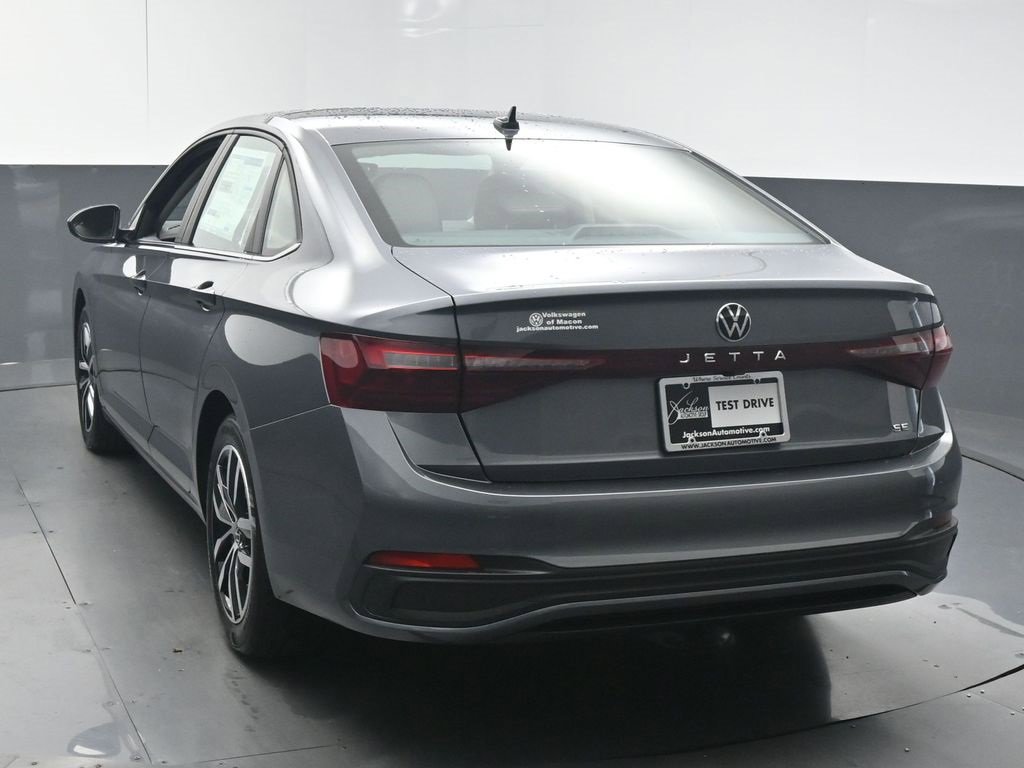 Used 2025 Volkswagen Jetta SE image 6