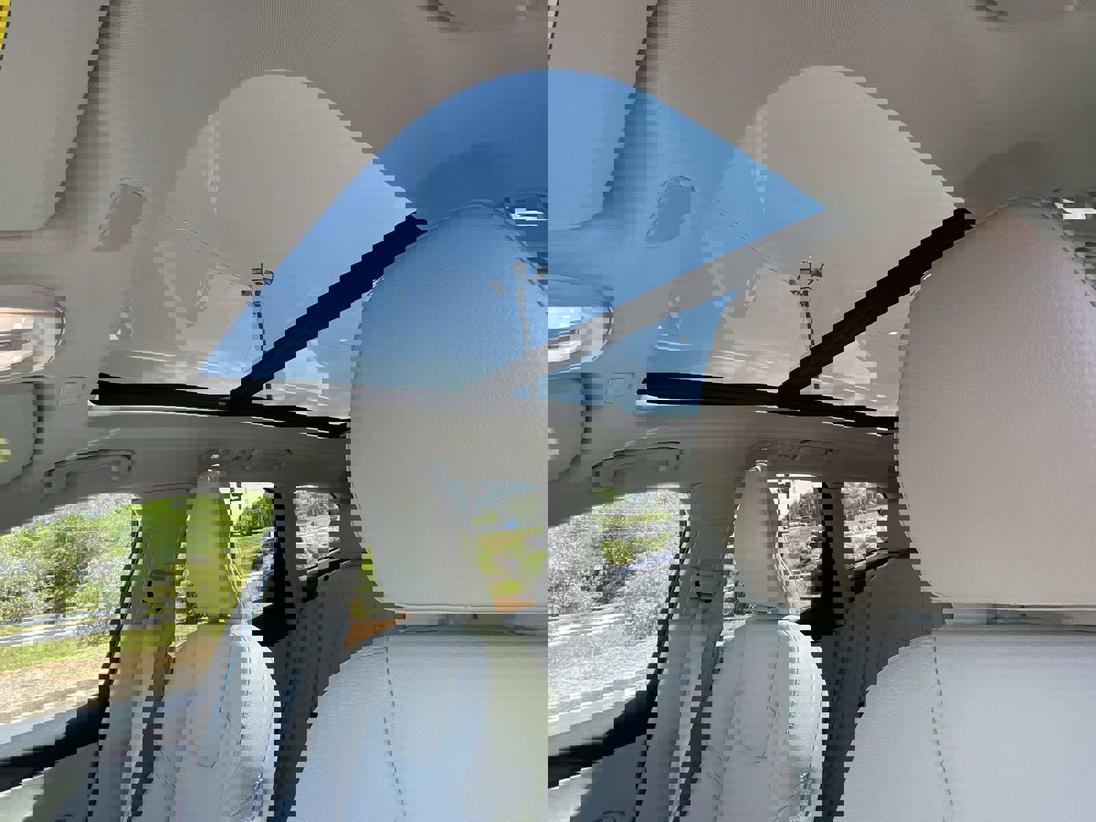 Used 2024 Volvo XC60 B5 Core w/ Protection Package Premier AWD/4WD image 21