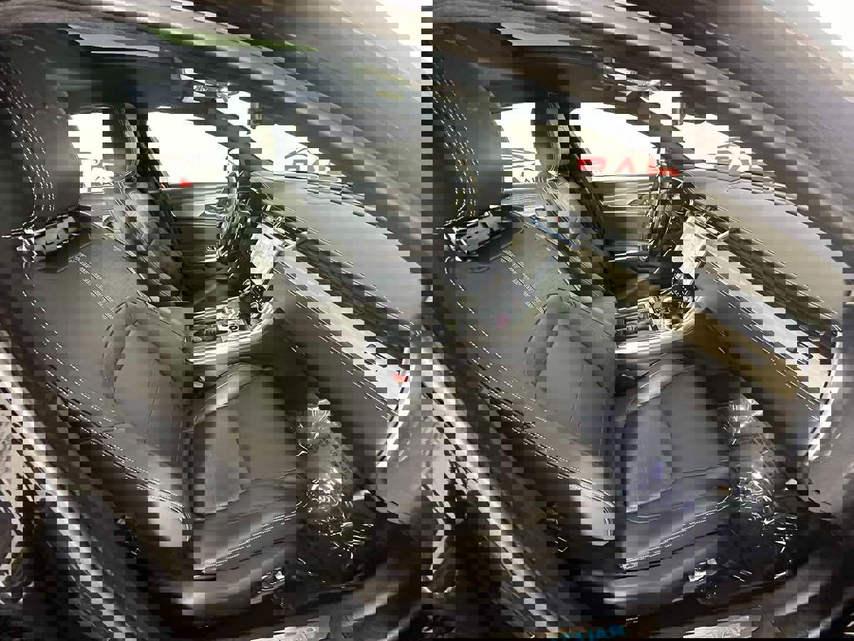 Used 2022 Jaguar XF R-Dynamic SE image 22