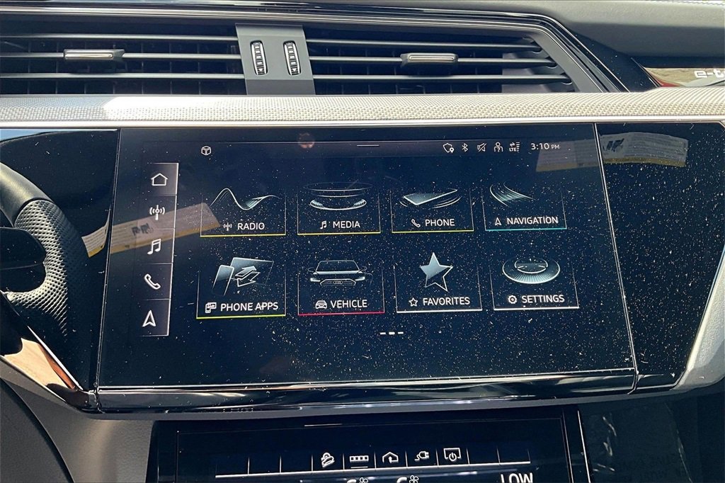 Certified 2023 Audi e-tron S Premium Plus w/ Black Optic Package image 27