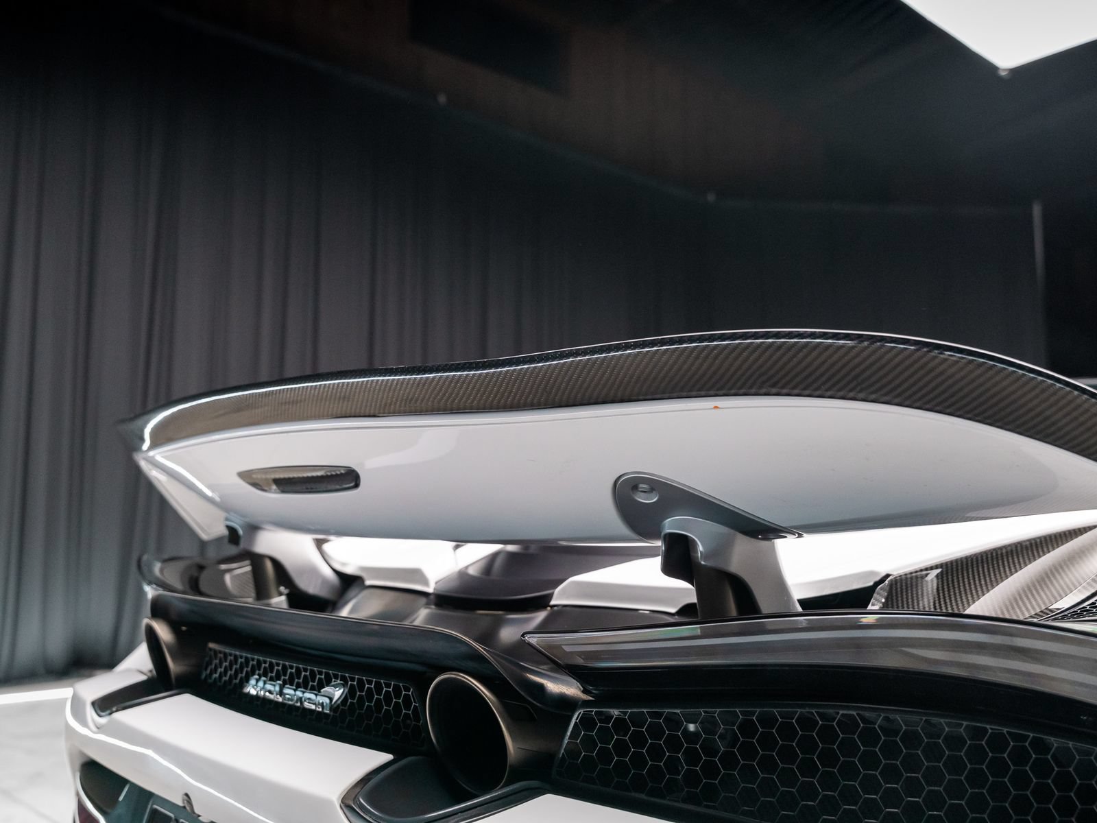 Used 2019 McLaren 720S Performance RWD image 35