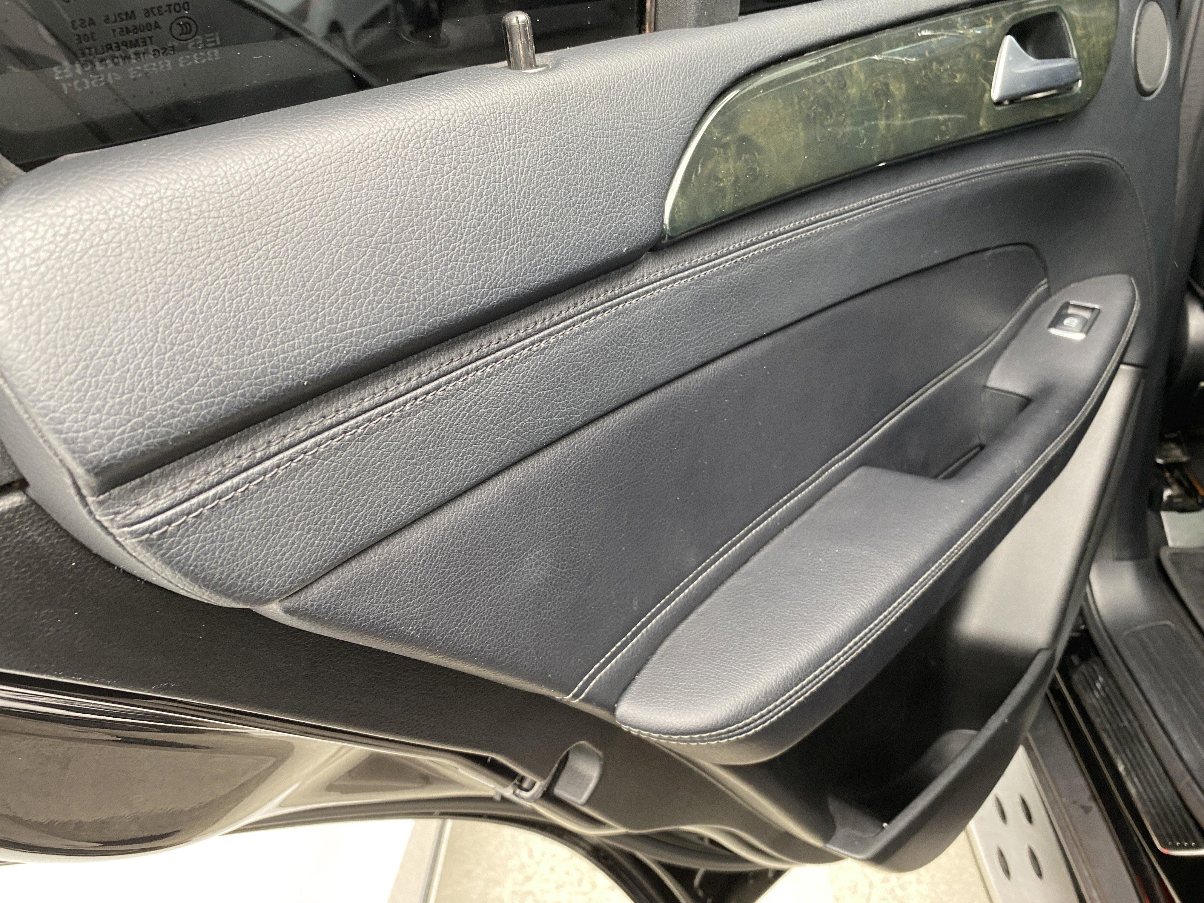 Used 2018 Mercedes-Benz GLE 43 AMG 4MATIC w/ Premium 2 Package image 19