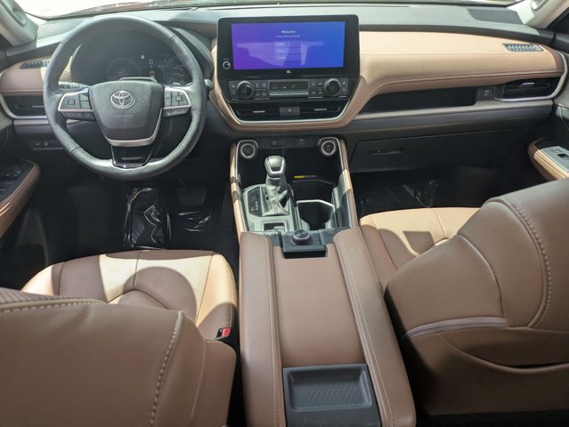 Certified 2025 Toyota Grand Highlander AWD image 15