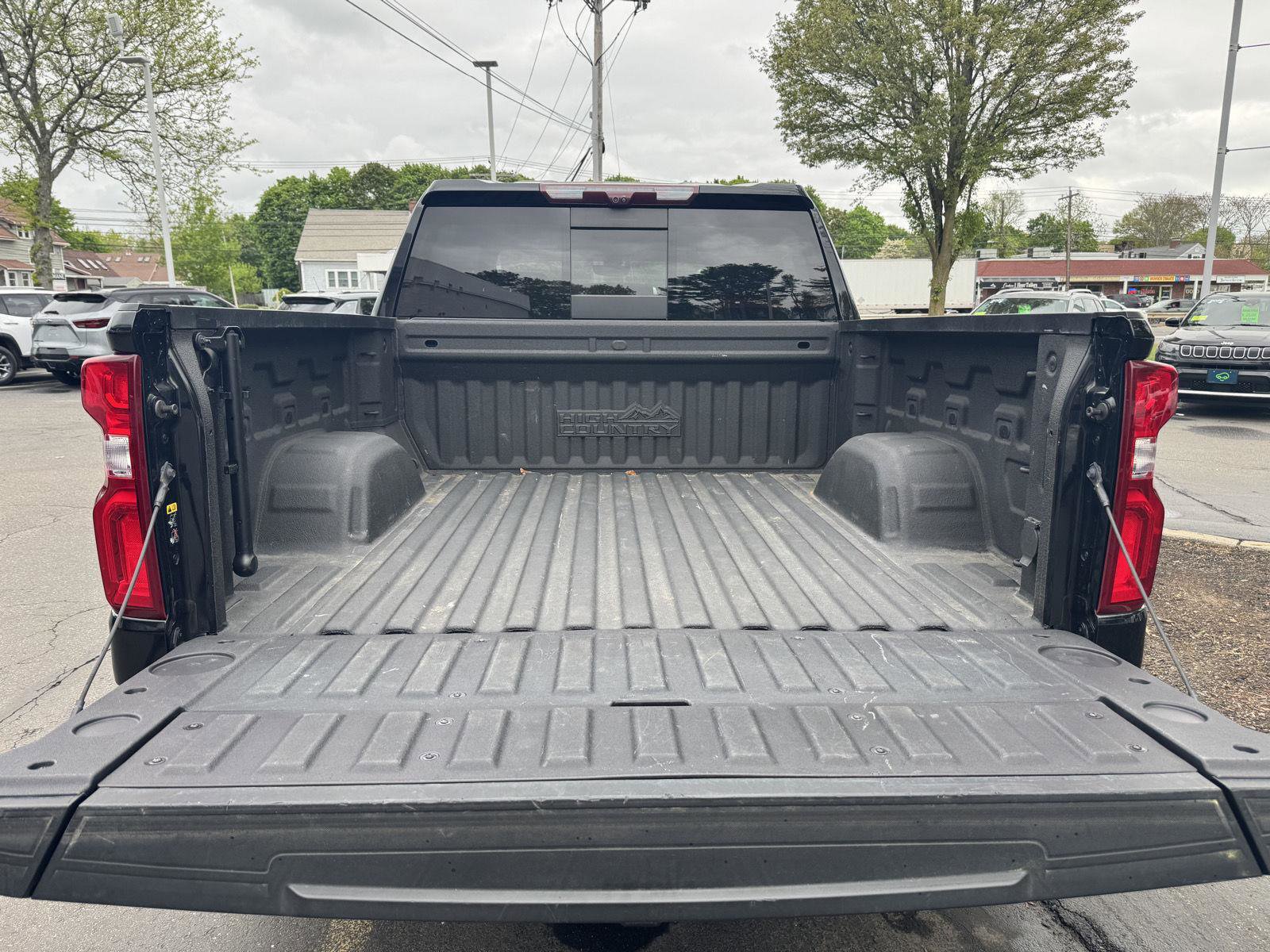 Certified 2021 Chevrolet Silverado 1500 High Country w/ Technology Package AWD/4WD image 10