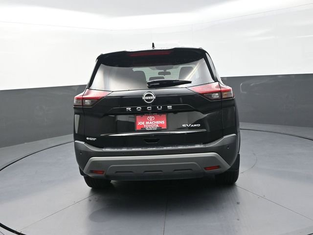 Used 2023 Nissan Rogue SV image 6