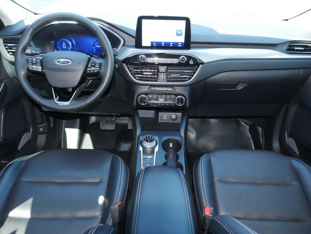 Used 2022 Ford Escape Titanium image 8