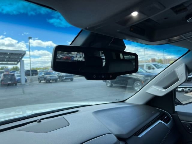 Used 2015 Chevrolet Tahoe LTZ AWD/4WD image 30