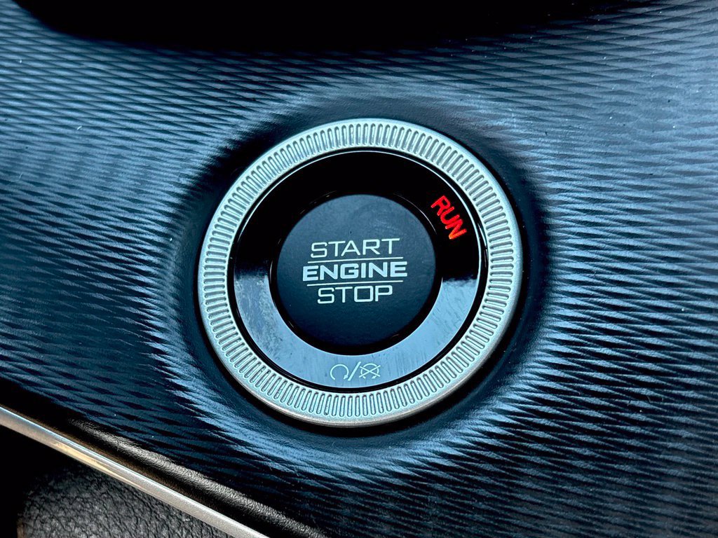 Used 2023 Jeep Grand Cherokee Altitude RWD image 14