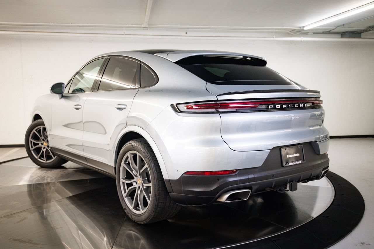 Certified 2024 Porsche Cayenne Coupe AWD/4WD image 3
