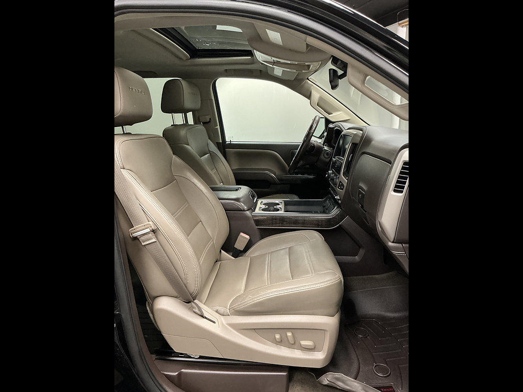 Used 2016 GMC Sierra 2500 Denali w/ Duramax Plus Package AWD/4WD image 26