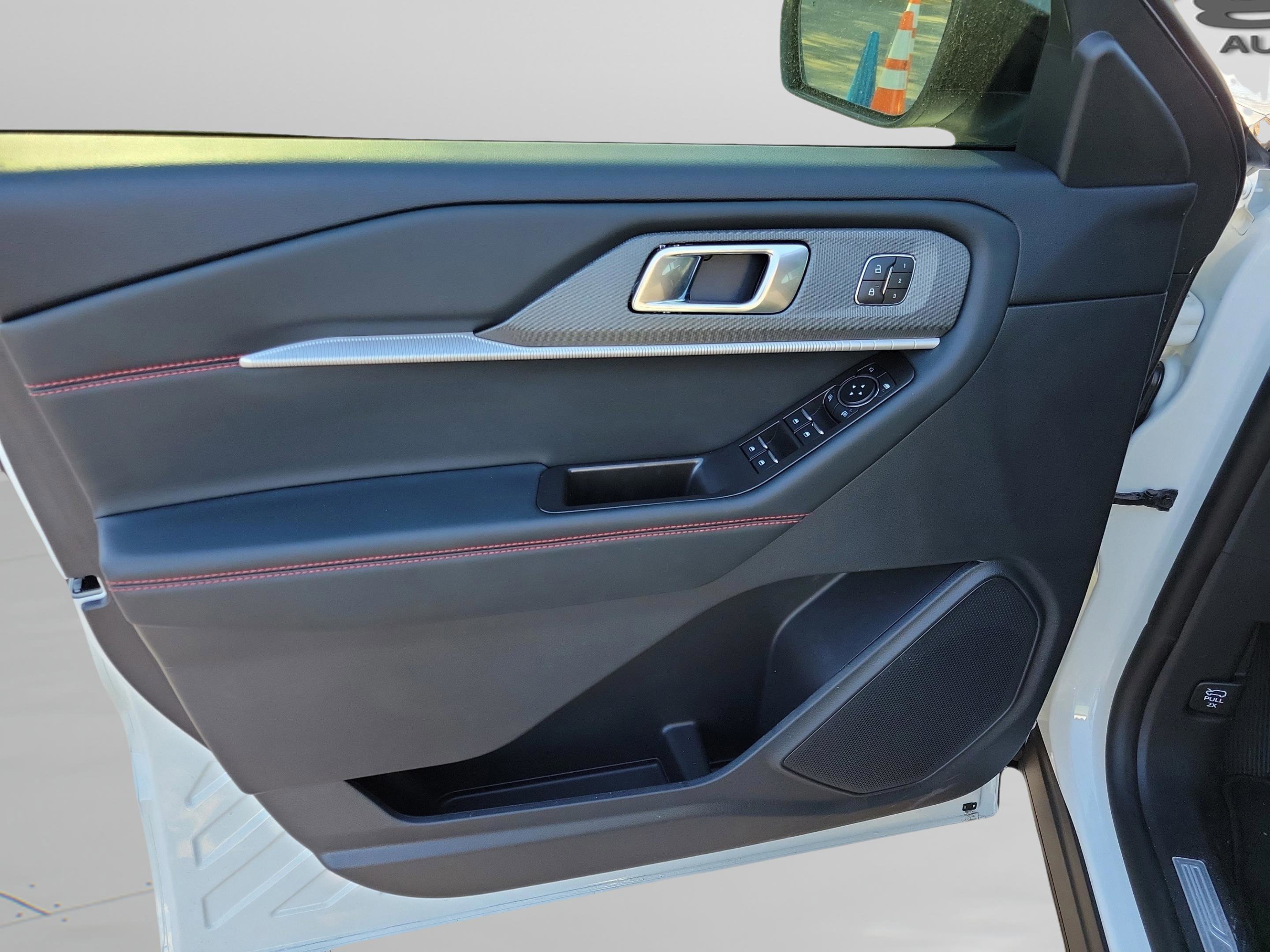 New 2025 Ford Explorer ST-Line w/ Premium Package image 6