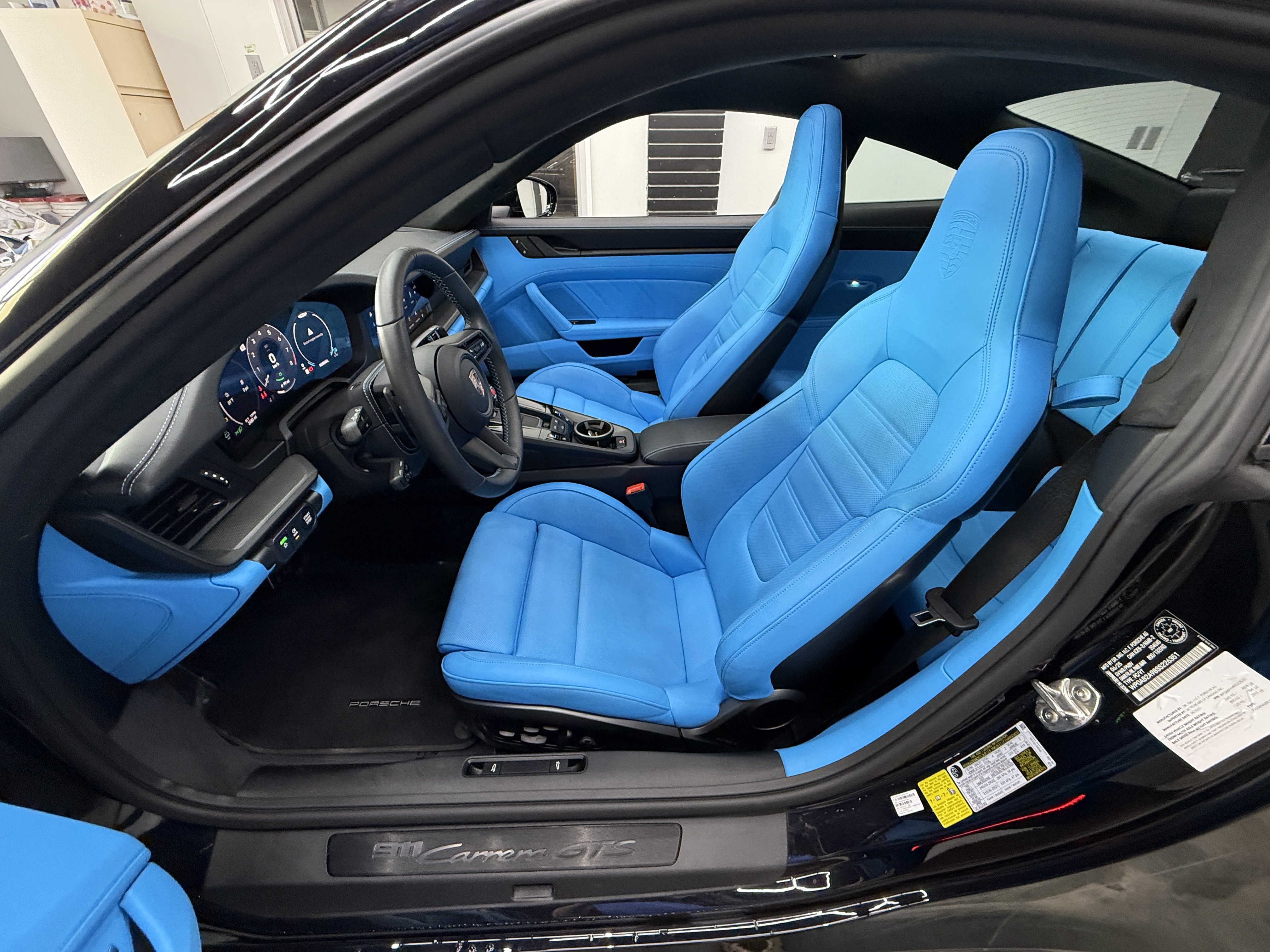 Used 2025 Porsche 911 Carrera GTS RWD image 10