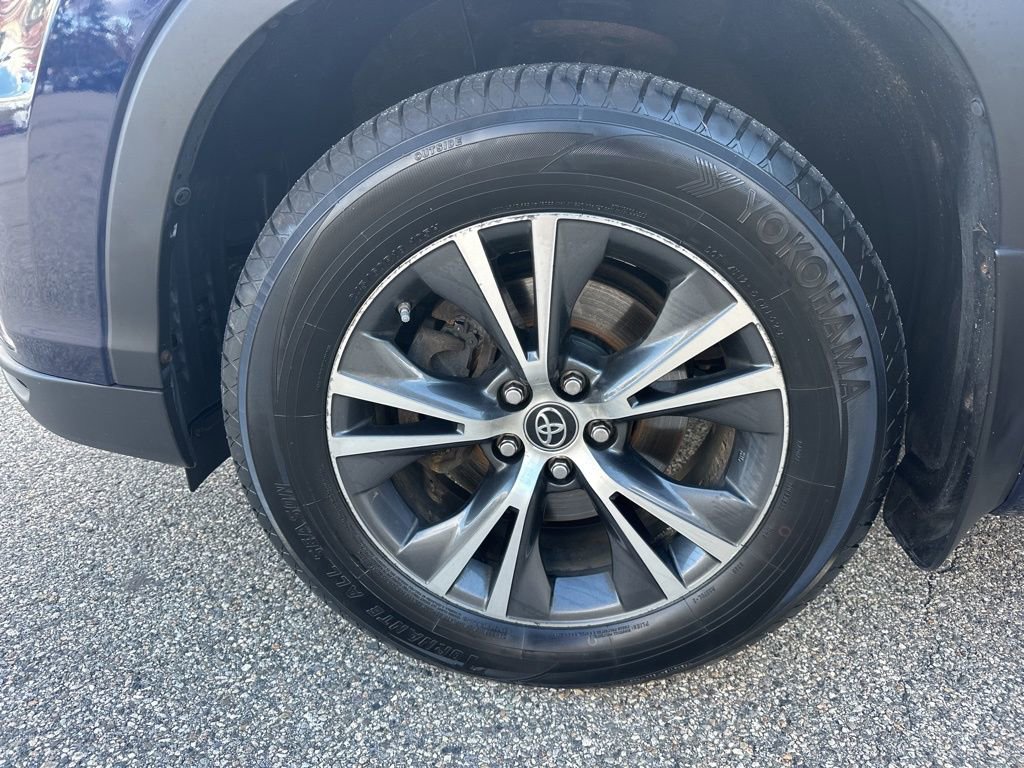 Used 2016 Toyota Highlander XLE image 29