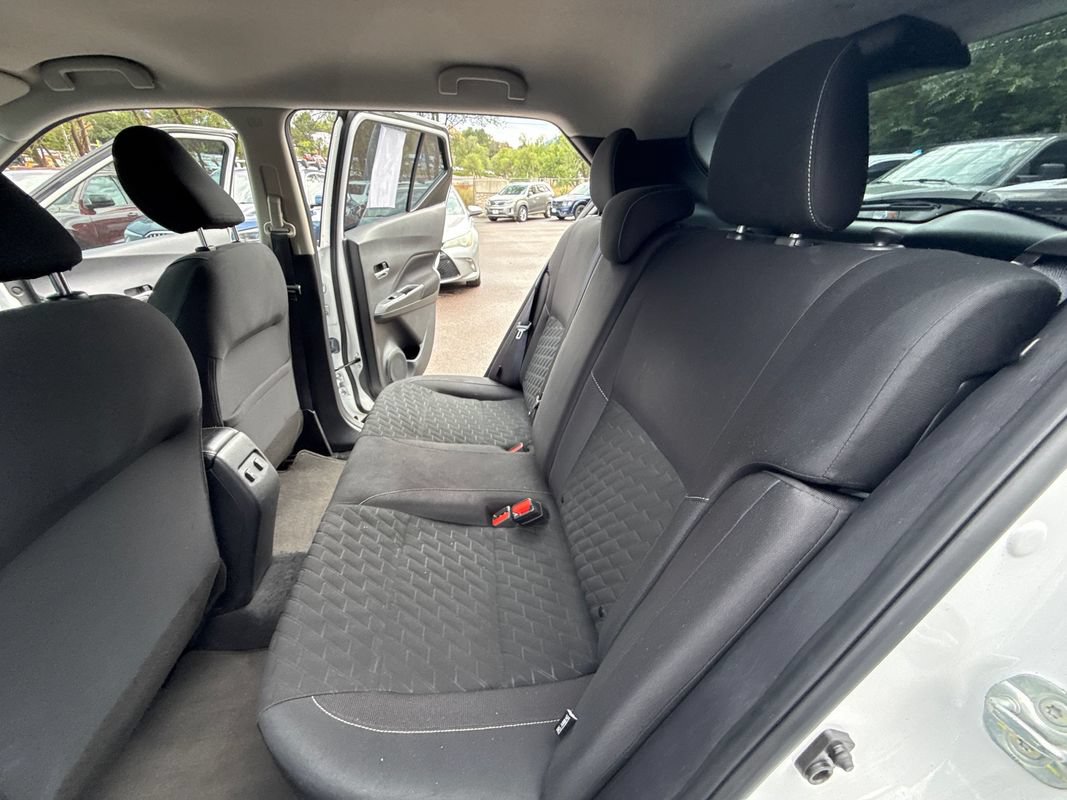 Used 2021 Nissan Kicks SV FWD image 17