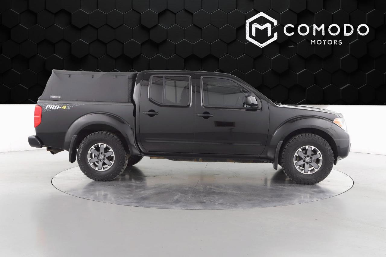 Used 2015 Nissan Frontier PRO-4X image 2