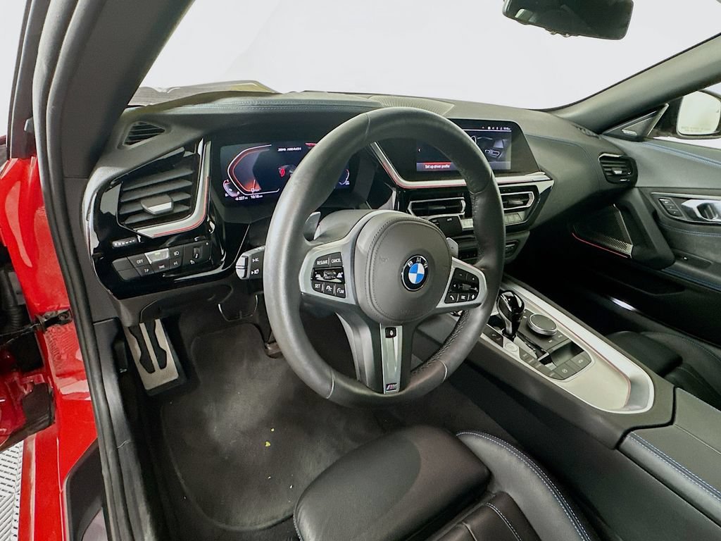 Used 2025 BMW Z4 M40i w/ Premium Package RWD image 16
