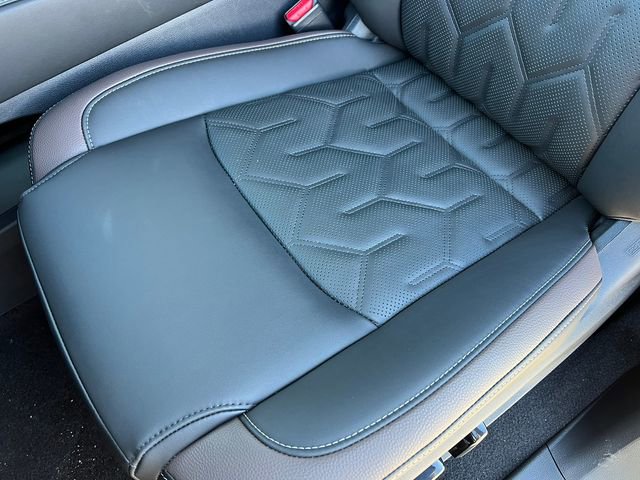 New 2026 Nissan Pathfinder Platinum image 13