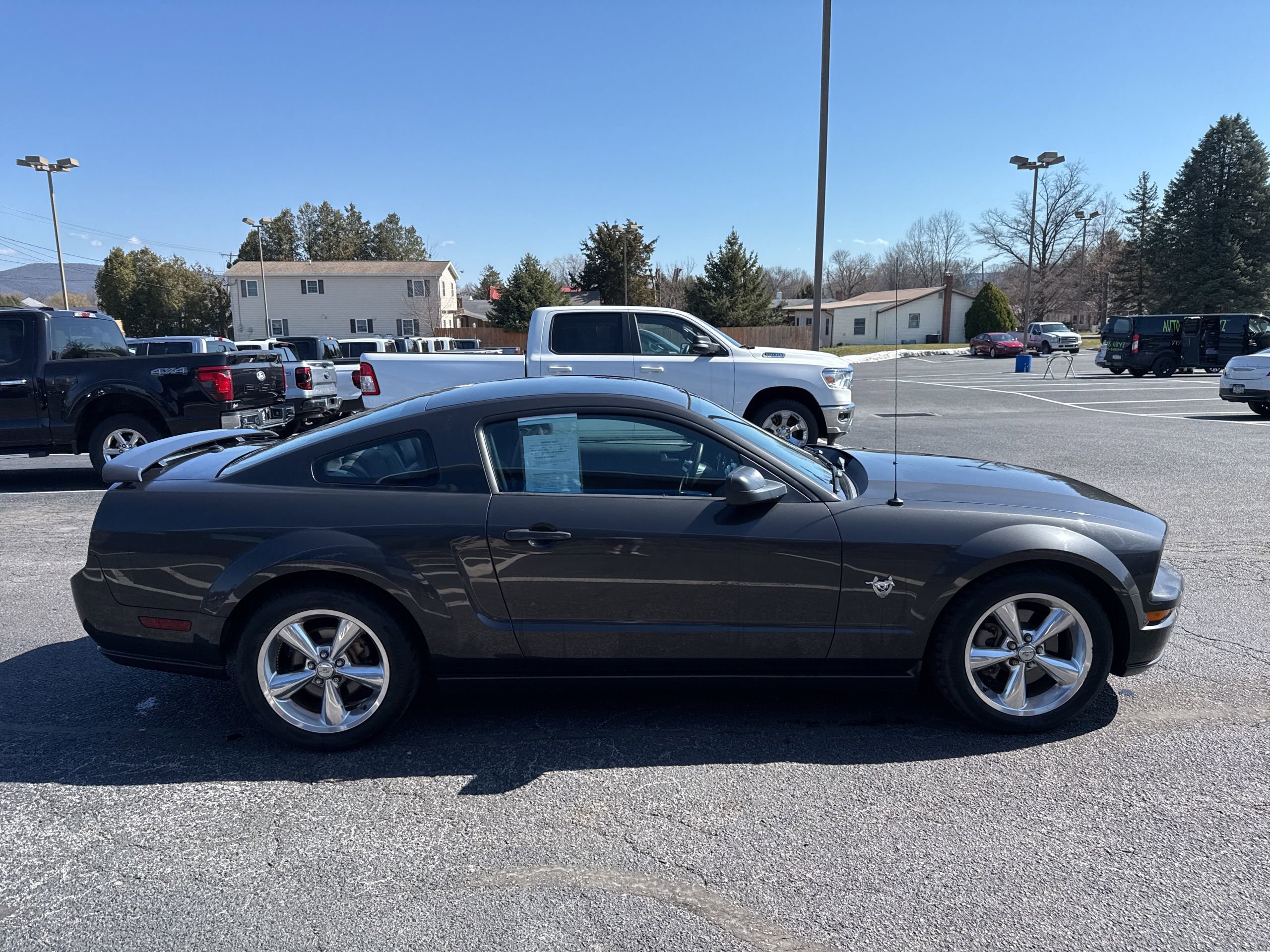 Used 2009 Ford Mustang GT Premium image 6