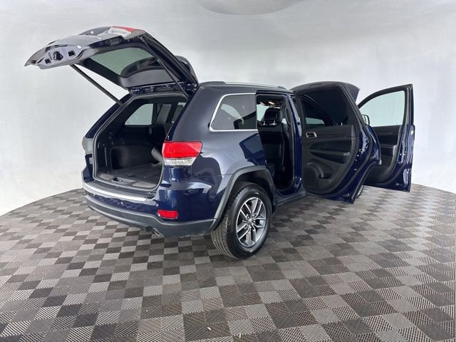 Used 2017 Jeep Grand Cherokee Limited AWD/4WD image 14