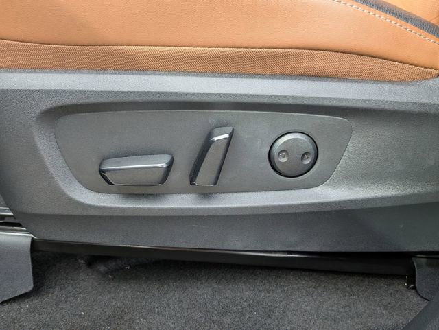 Used 2024 Nissan Pathfinder Platinum w/ Cargo Package image 17